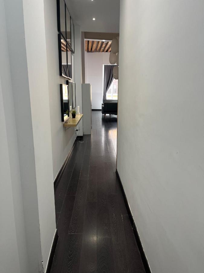 Carretas Duplex Exterior Izquierda Apartment Мадрид Екстериор снимка