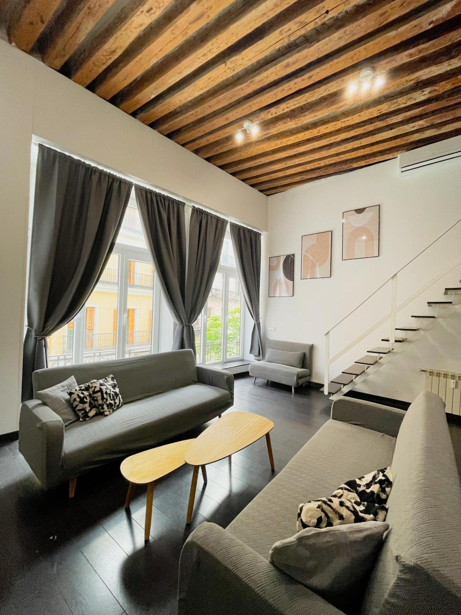 Carretas Duplex Exterior Izquierda Apartment Мадрид Екстериор снимка